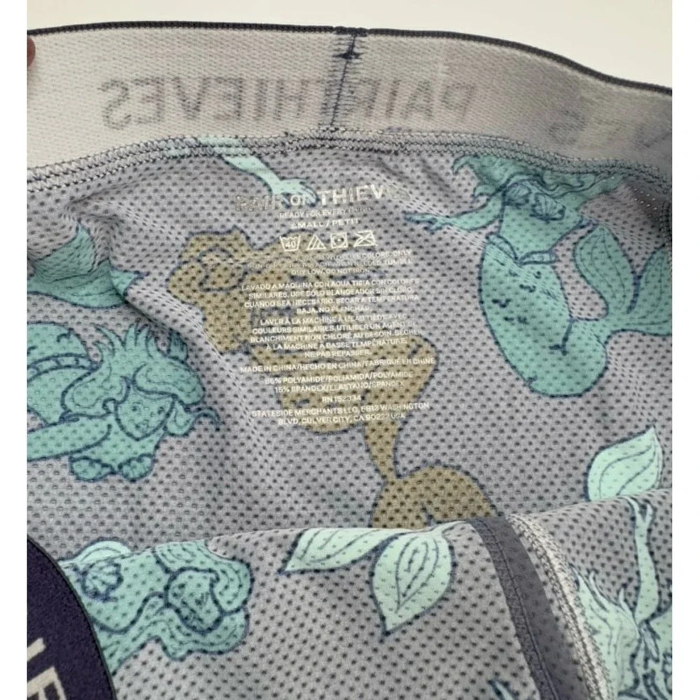 NWOT men's size SMALL Pair of Thieves boxers underwear.